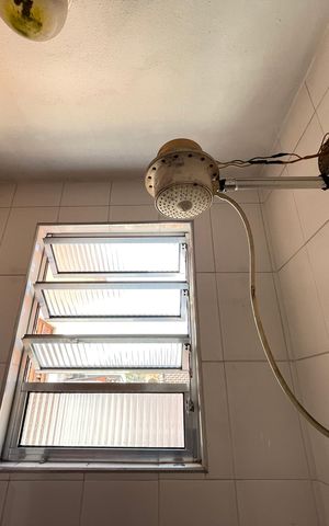 Casa à venda com 85m², 4 quartos e 5 vagasBanheiro 3