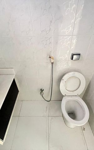 Casa à venda com 85m², 4 quartos e 5 vagasBanheiro 2