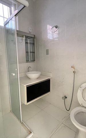 Casa à venda com 85m², 4 quartos e 5 vagasBanheiro 2