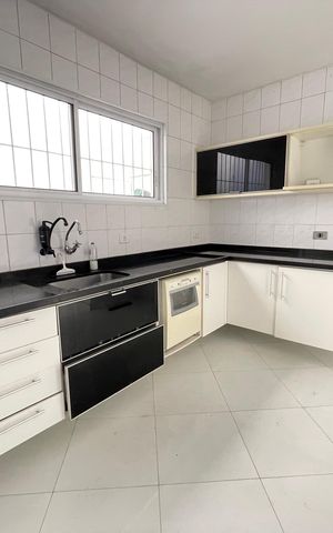 Casa à venda com 85m², 4 quartos e 5 vagasCozinha
