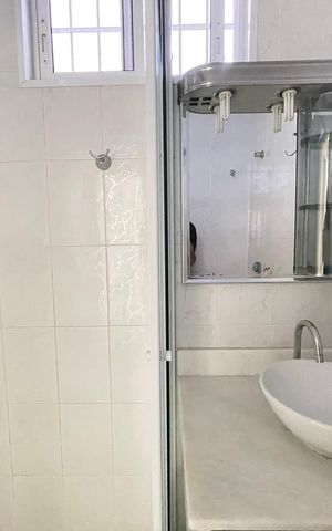 Casa à venda com 85m², 4 quartos e 5 vagasBanheiro 2