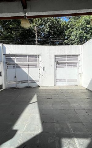Casa à venda com 85m², 4 quartos e 5 vagasQuintal