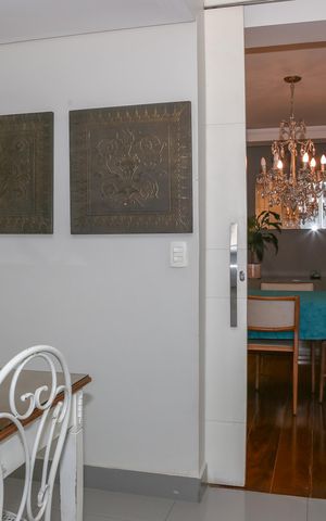 Apartamento à venda com 193m², 3 quartos e 3 vagas Apartamento à venda com 193m², 3 quartos e 3 vagasSala