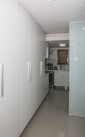Apartamento à venda com 193m², 3 quartos e 3 vagas