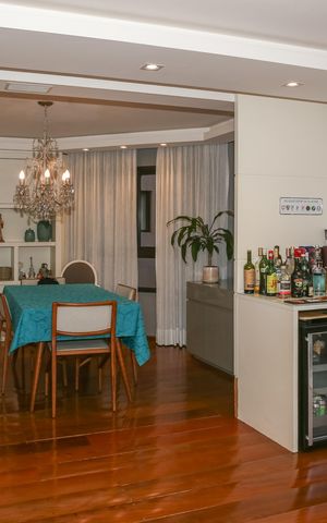 Apartamento à venda com 193m², 3 quartos e 3 vagas