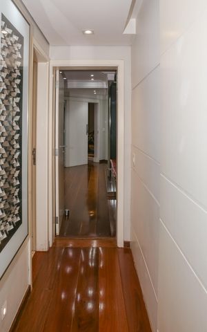 Apartamento à venda com 193m², 3 quartos e 3 vagas