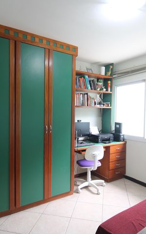 Casa de condomínio à venda com 215m², 4 quartos e 2 vagasQuarto 1