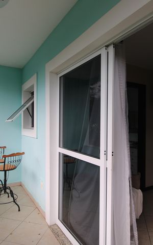 Casa de condomínio à venda com 215m², 4 quartos e 2 vagasSuíte - Varanda