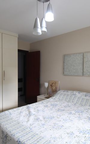 Casa de condomínio à venda com 215m², 4 quartos e 2 vagasSuíte