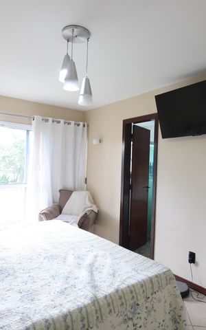 Casa de condomínio à venda com 215m², 4 quartos e 2 vagasSuíte