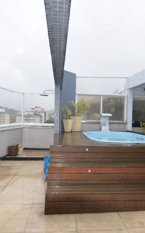 Apartamento à venda com 249m², 3 quartos e 3 vagasTerraço e Piscina