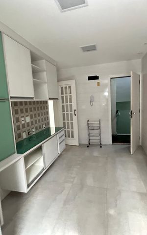 Apartamento à venda com 140m², 3 quartos e 2 vagasCozinha