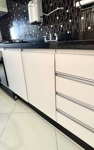 Apartamento à venda com 54m², 2 quartos e 1 vaga Apartamento à venda com 54m², 2 quartos e 1 vagaCozinha - Armários