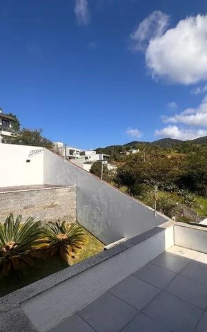 Casa para alugar com 360m², 3 quartos e 3 vagas