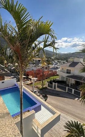 Casa para alugar com 360m², 3 quartos e 3 vagas