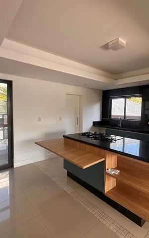 Casa para alugar com 360m², 3 quartos e 3 vagas