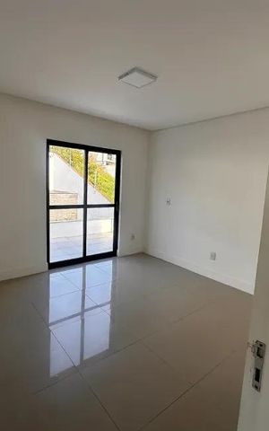 Casa para alugar com 360m², 3 quartos e 3 vagas
