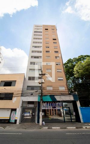 Apartamento para alugar com 120m², 2 quartos e 1 vaga Apartamento para alugar com 120m², 2 quartos e 1 vagaFachada