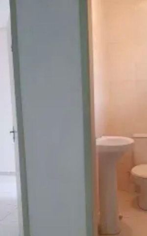 Casa para alugar com 100m², 3 quartos e 1 vaga Casa para alugar com 100m², 3 quartos e 1 vagaBanheiro
