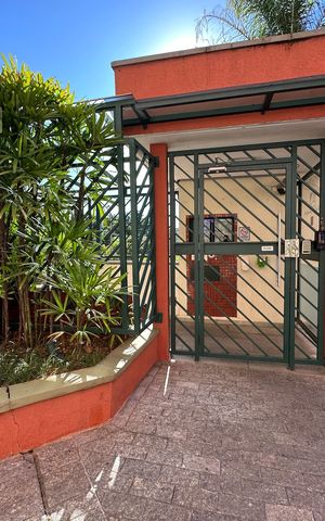 Apartamento para alugar com 80m², 2 quartos e 2 vagas Apartamento para alugar com 80m², 2 quartos e 2 vagasFachada e portaria