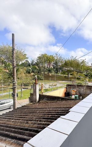 Casa à venda com 326m², 3 quartos e 4 vagas Casa à venda com 326m², 3 quartos e 4 vagasSacada - Casa 1