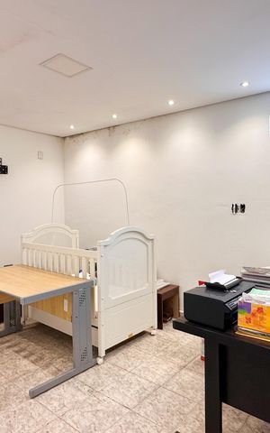 Casa à venda com 326m², 3 quartos e 4 vagas Casa à venda com 326m², 3 quartos e 4 vagasSala - Casa 2