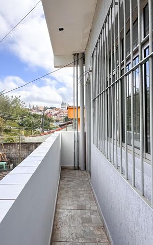 Casa à venda com 326m², 3 quartos e 4 vagas Casa à venda com 326m², 3 quartos e 4 vagasSacada - Casa 1
