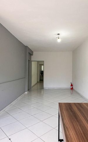 Casa à venda com 326m², 3 quartos e 4 vagas Casa à venda com 326m², 3 quartos e 4 vagasSala - Casa 1