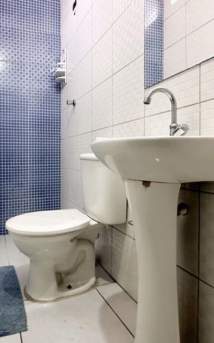 Casa à venda com 326m², 3 quartos e 4 vagas Casa à venda com 326m², 3 quartos e 4 vagasBanheiro Social - Casa 1