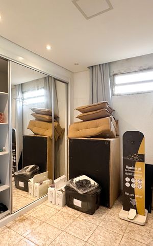 Casa à venda com 326m², 3 quartos e 4 vagas Casa à venda com 326m², 3 quartos e 4 vagasQuarto 1 - Casa 2