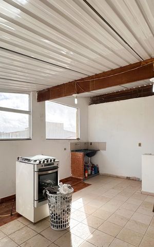 Casa à venda com 326m², 3 quartos e 4 vagas Casa à venda com 326m², 3 quartos e 4 vagasÁrea de Serviço - Casa 2