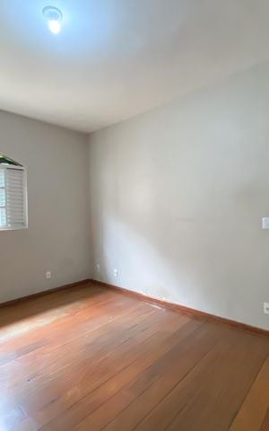 Casa à venda com 360m², 6 quartos e 2 vagas