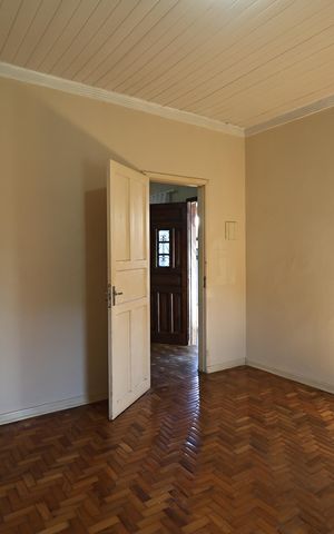 Casa à venda com 156m², 2 quartos e 3 vagas Casa à venda com 156m², 2 quartos e 3 vagasQuarto 1