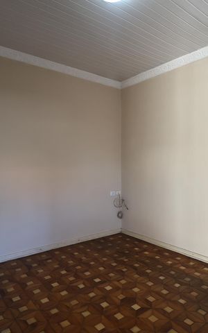 Casa à venda com 156m², 2 quartos e 3 vagas Casa à venda com 156m², 2 quartos e 3 vagasSala