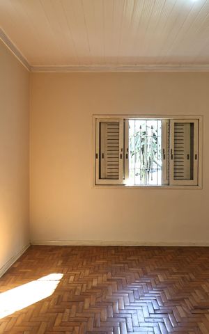 Casa à venda com 156m², 2 quartos e 3 vagas Casa à venda com 156m², 2 quartos e 3 vagasQuarto 1