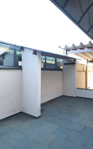 Casa à venda com 156m², 2 quartos e 3 vagas Casa à venda com 156m², 2 quartos e 3 vagasÁrea externa