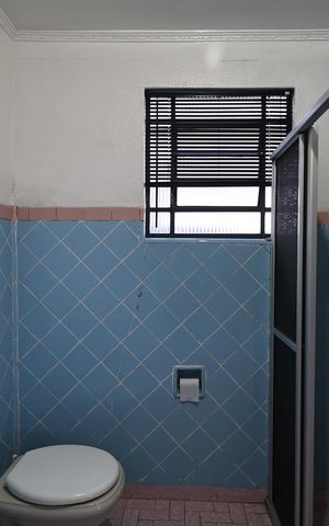 Casa à venda com 156m², 2 quartos e 3 vagas Casa à venda com 156m², 2 quartos e 3 vagasBanheiro