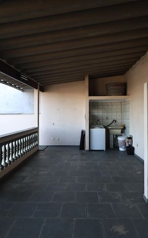 Casa à venda com 156m², 2 quartos e 3 vagas Casa à venda com 156m², 2 quartos e 3 vagasCasa 2 - Área de serviço