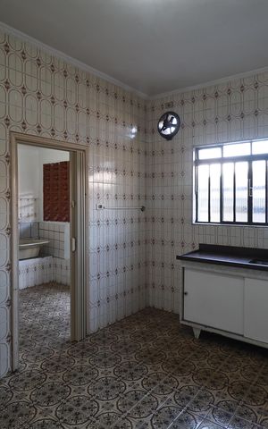 Casa à venda com 156m², 2 quartos e 3 vagas Casa à venda com 156m², 2 quartos e 3 vagasCozinha