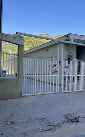Apartamento para alugar com 50m², 2 quartos e 1 vagaFachada e portaria