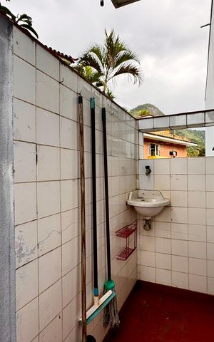 Casa à venda com 328m², 4 quartos e 2 vagas