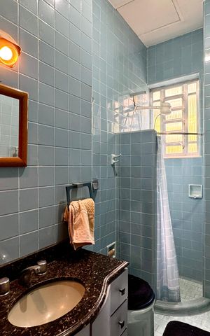 Casa à venda com 328m², 4 quartos e 2 vagas