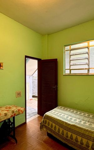 Casa à venda com 328m², 4 quartos e 2 vagas