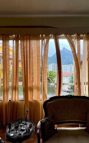 Casa à venda com 328m², 4 quartos e 2 vagas
