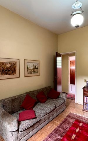 Casa à venda com 328m², 4 quartos e 2 vagas