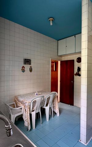 Casa à venda com 328m², 4 quartos e 2 vagas