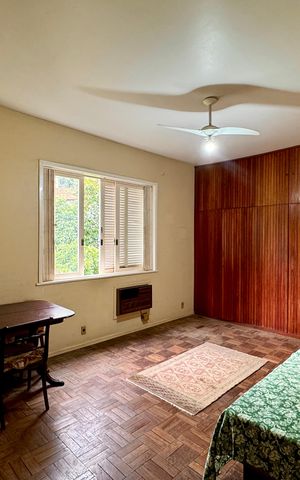 Casa à venda com 328m², 4 quartos e 2 vagas