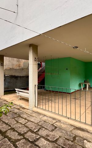 Casa à venda com 328m², 4 quartos e 2 vagas