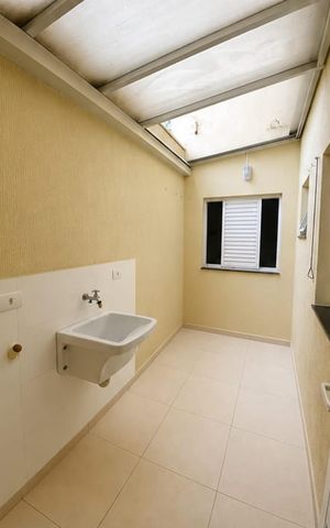 Casa de condomínio para alugar com 56m², 2 quartos e 1 vaga Casa de condomínio para alugar com 56m², 2 quartos e 1 vagaÁrea de serviço