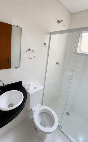 Casa de condomínio para alugar com 56m², 2 quartos e 1 vaga Casa de condomínio para alugar com 56m², 2 quartos e 1 vagaBanheiro